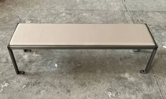 Polstret Metallbenk fra Met-Lak Polstret Metallbenk fra Met-Lak