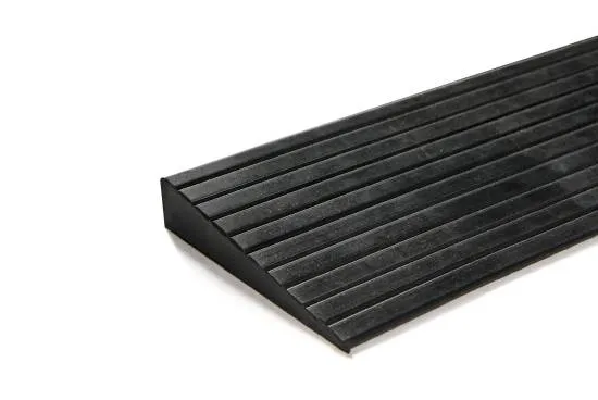 Granuflex Rampe Til Gummifliser 1000 x 100 x 20 mm Sort fra Granuflex